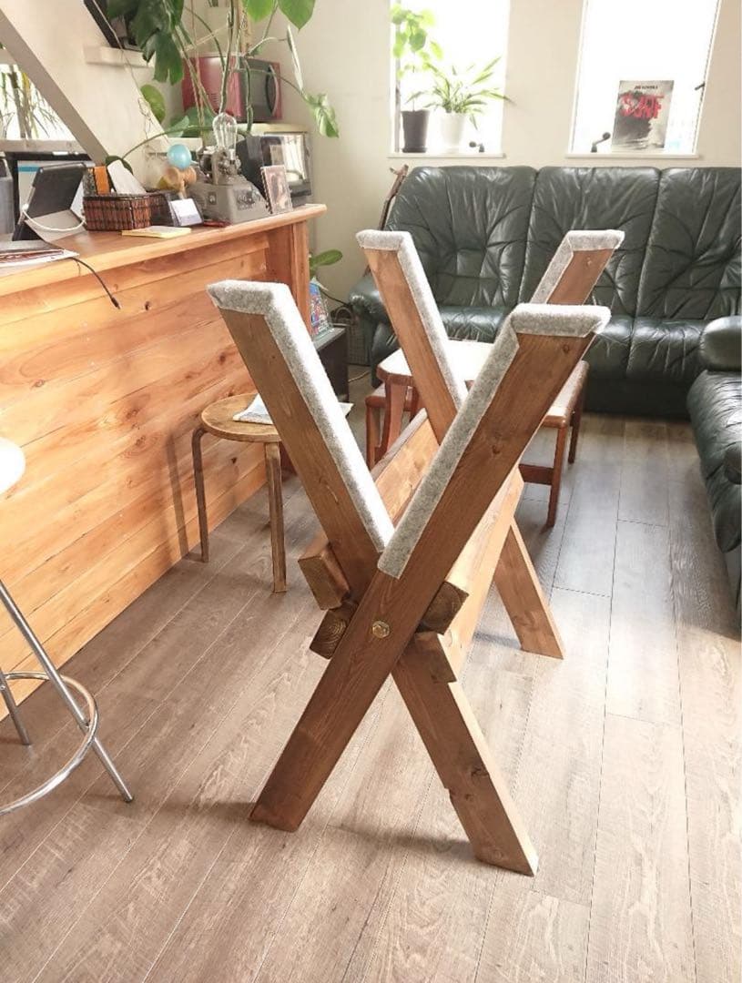 サーフボード用木製メンテナンススタンド