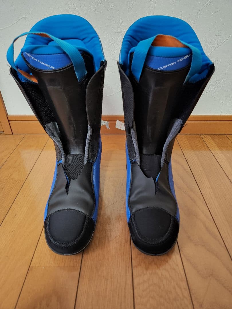 【LANGE】 RS130　スキーブーツ　25-25.5