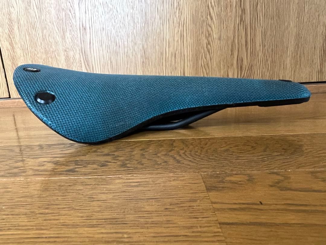 〝 CAMBIUM C17 〟 の限定カラーコレクション。