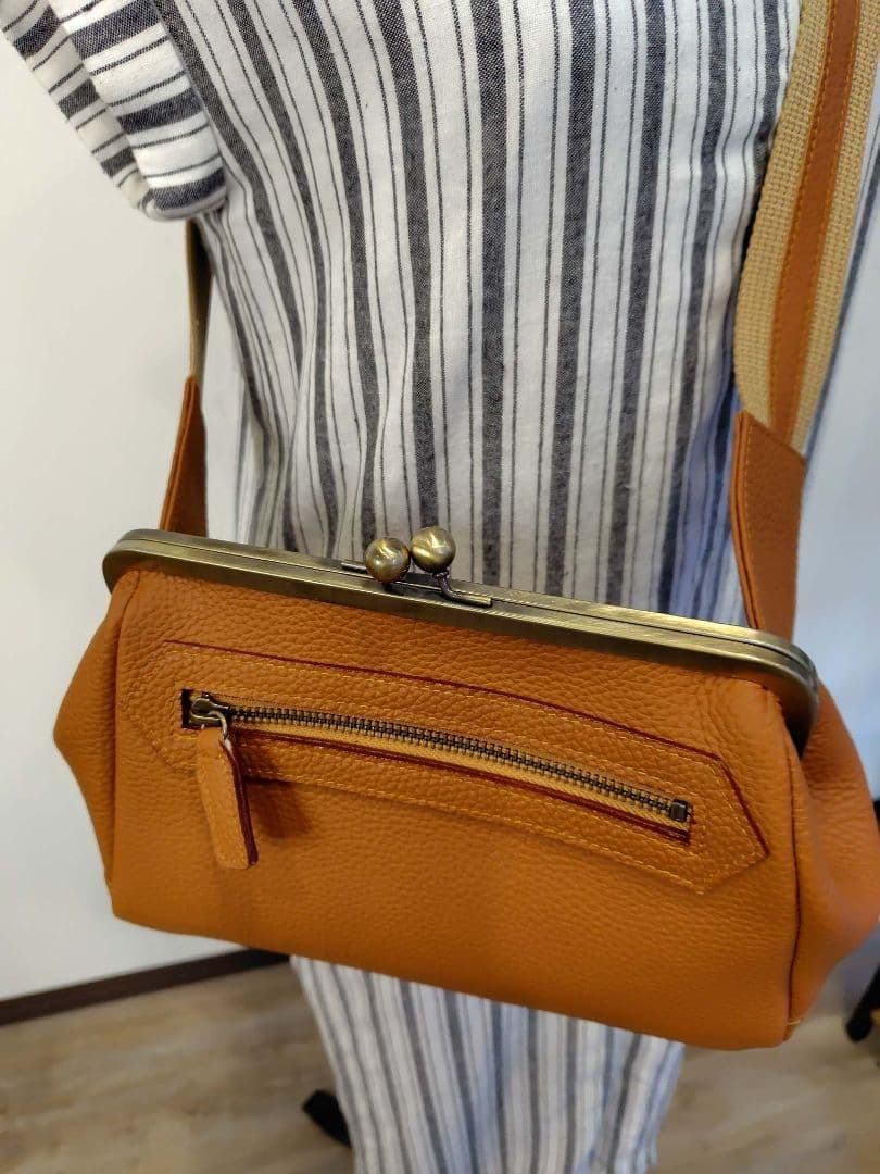 か*☆様 牛革がま口ボディーバッグ　ハンドメイド高級牛革仕様