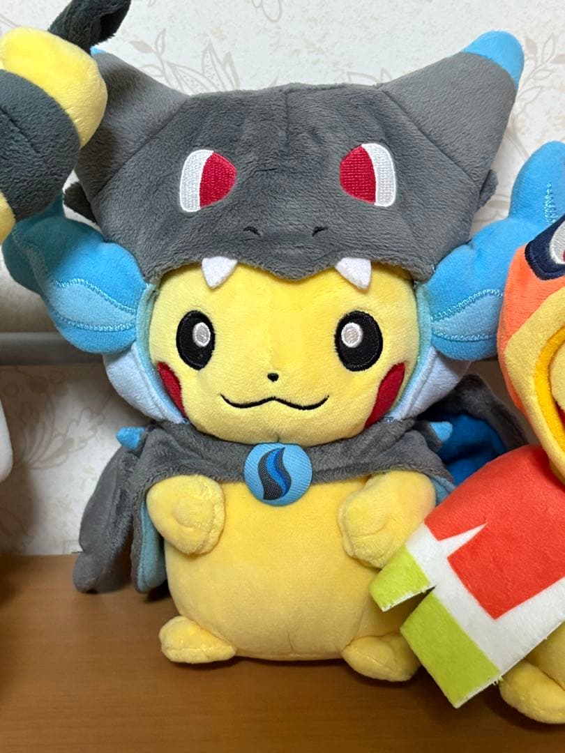 【最終値下げ】　ポンチョを着たピカチュウ　ぬいぐるみ　まとめ売り