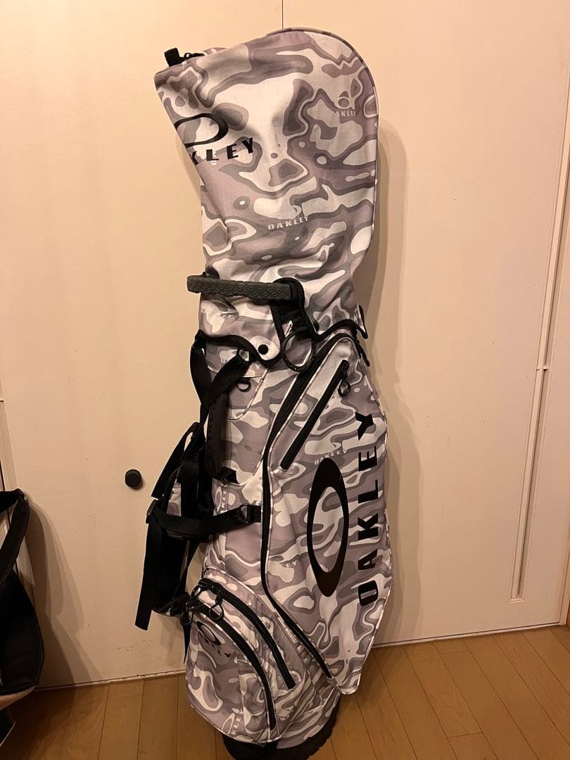 OAKLEY オークリー 迷彩 カモフラージュ スタンドキャディバッグ