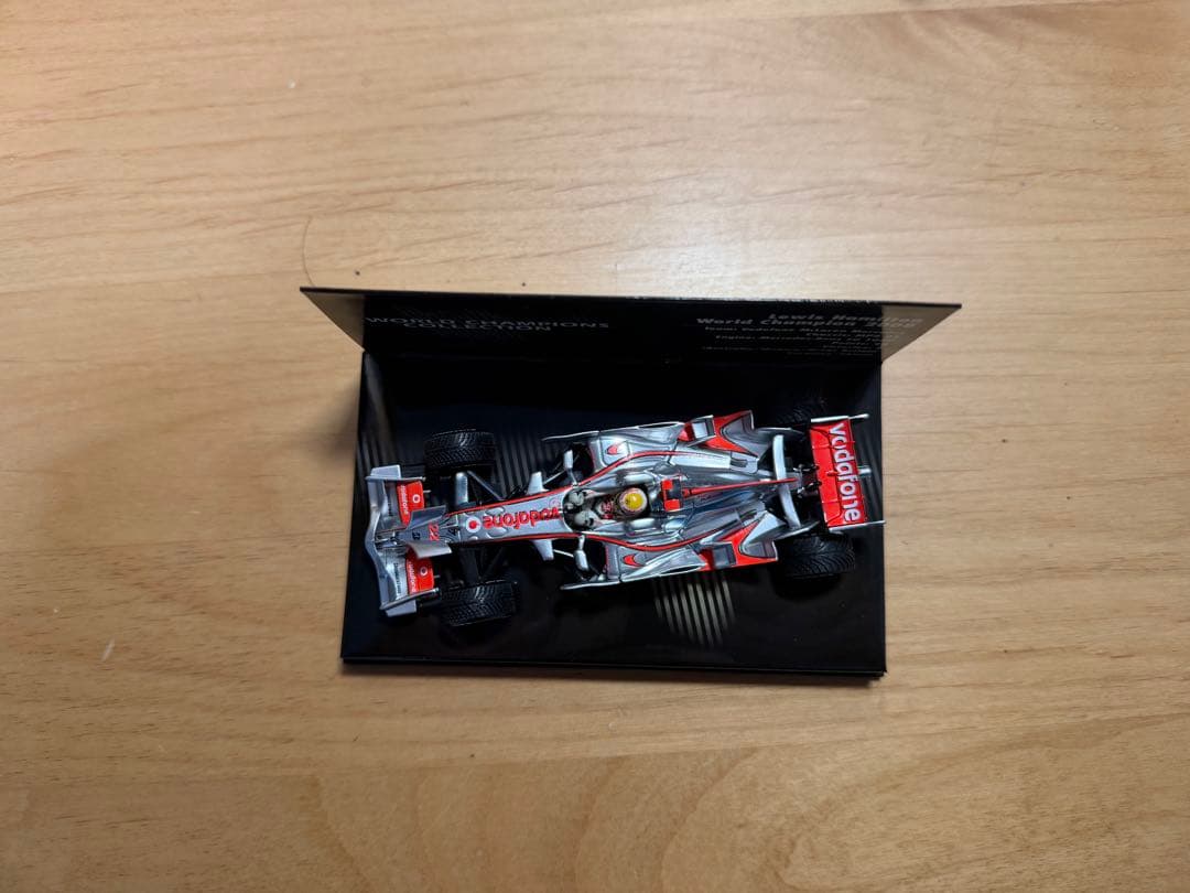 ミニチャンプス 1/43 マクラーレン MP4-23 ルイス ハミルトン