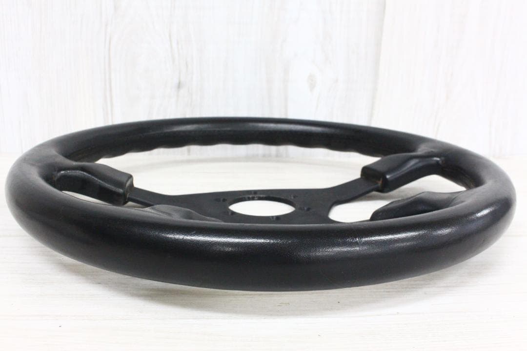 ▲希少 ヴィンテージ MOMO ステアリング モモステ レザー イタリア製 ①