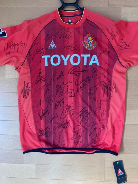 名古屋グランパスエイト　サイン入りユニフォーム　楢崎正剛　他　寄せ書き