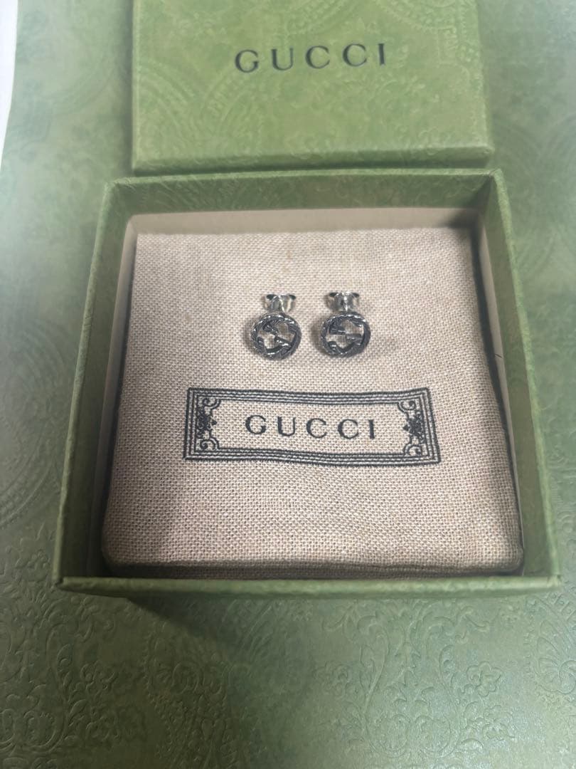 【大特価‼︎】GUCCIインターロッキングGピアス ユニセックス箱・ショッパー両耳