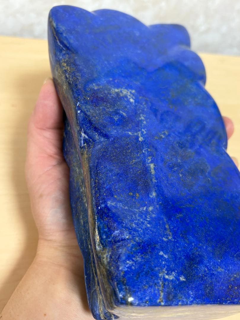 ラピスラズリ丸磨き台座込みで約3.3kg 色鮮やか　欠け割れ無し　高品質