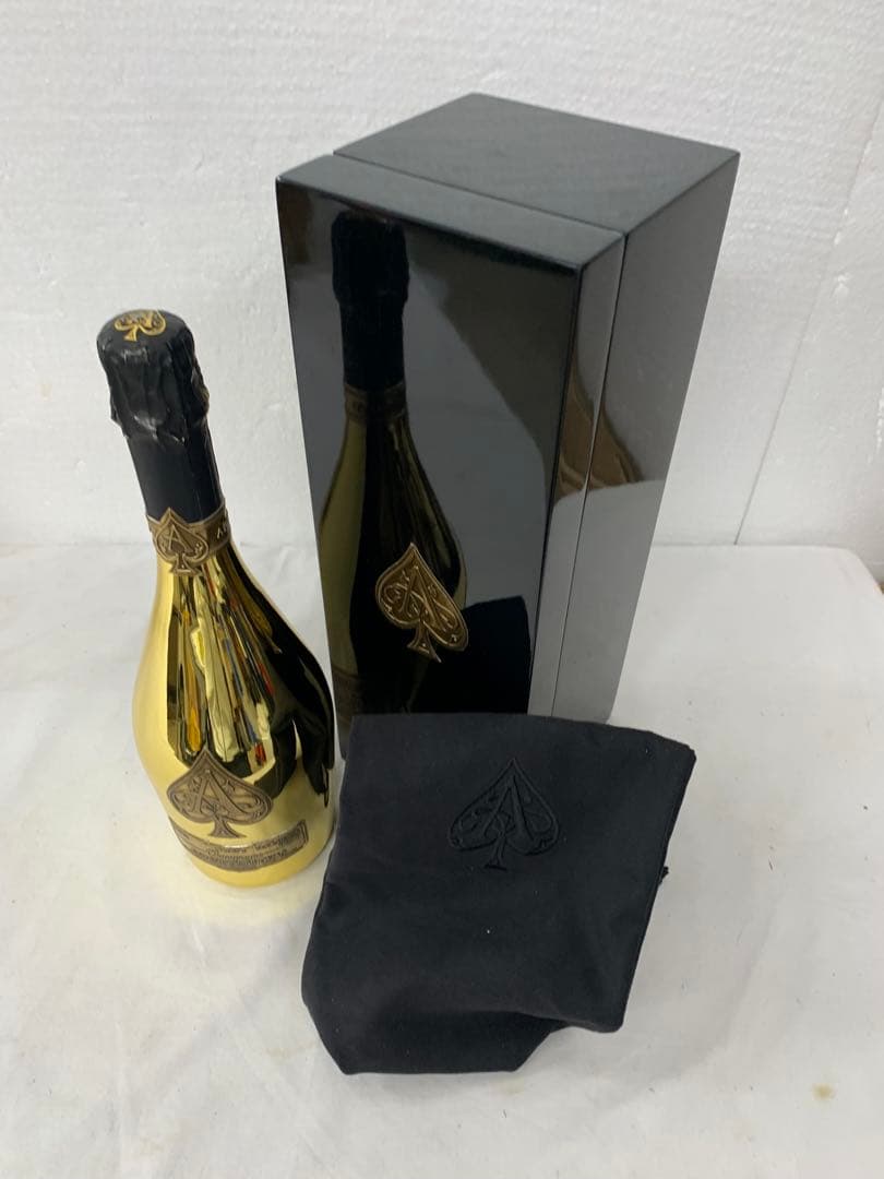 アルマンドブリニャック　ゴールド750ml 緊張袋　ケース付