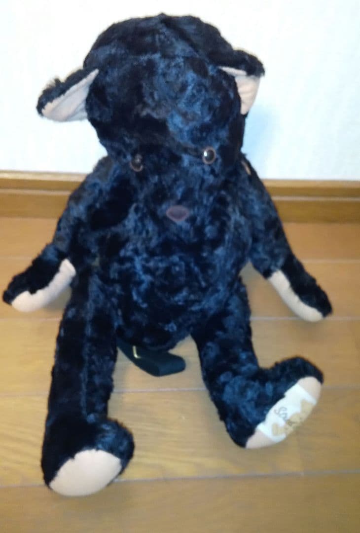 値下げ★新品未使用黒クマ型ぬいぐるみ ショルダーストラップ付き
