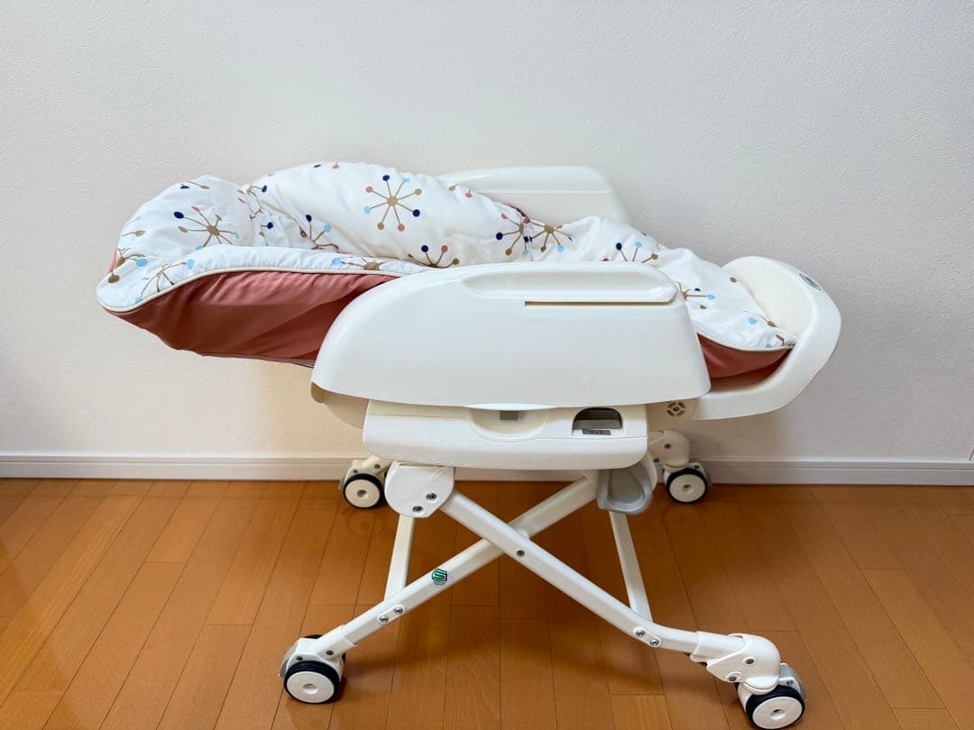 combi コンビ ハイローチェア ネムリス 手動スイング リクライニング