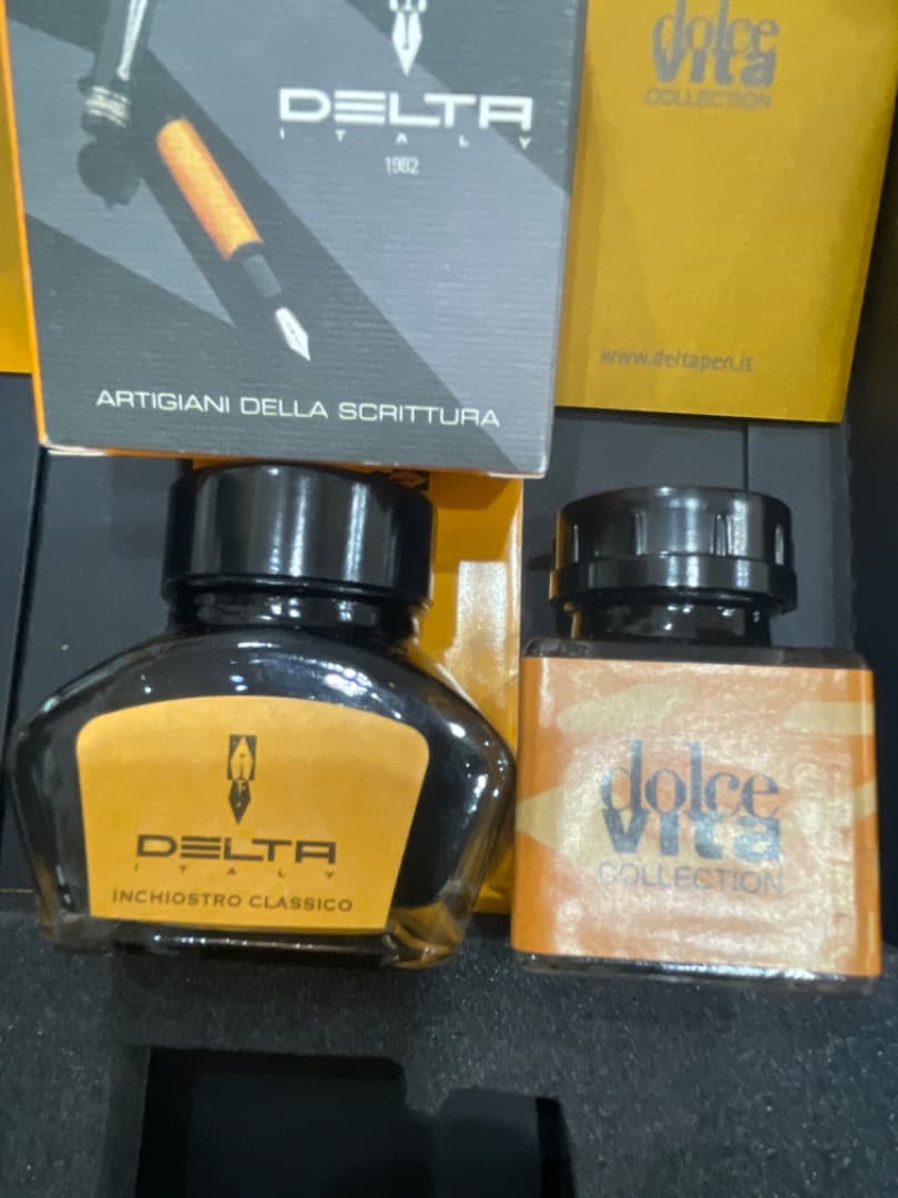 デルタ万年筆　ドルチェビータピストンフィリング