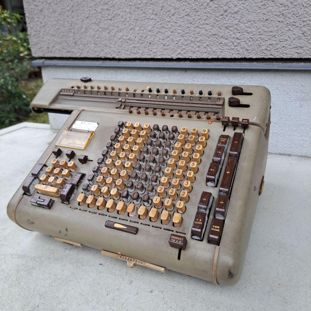 昭和レトロ　アメリカのFRIDEN計算機社の電動計算機ジャンク商品の出品です！