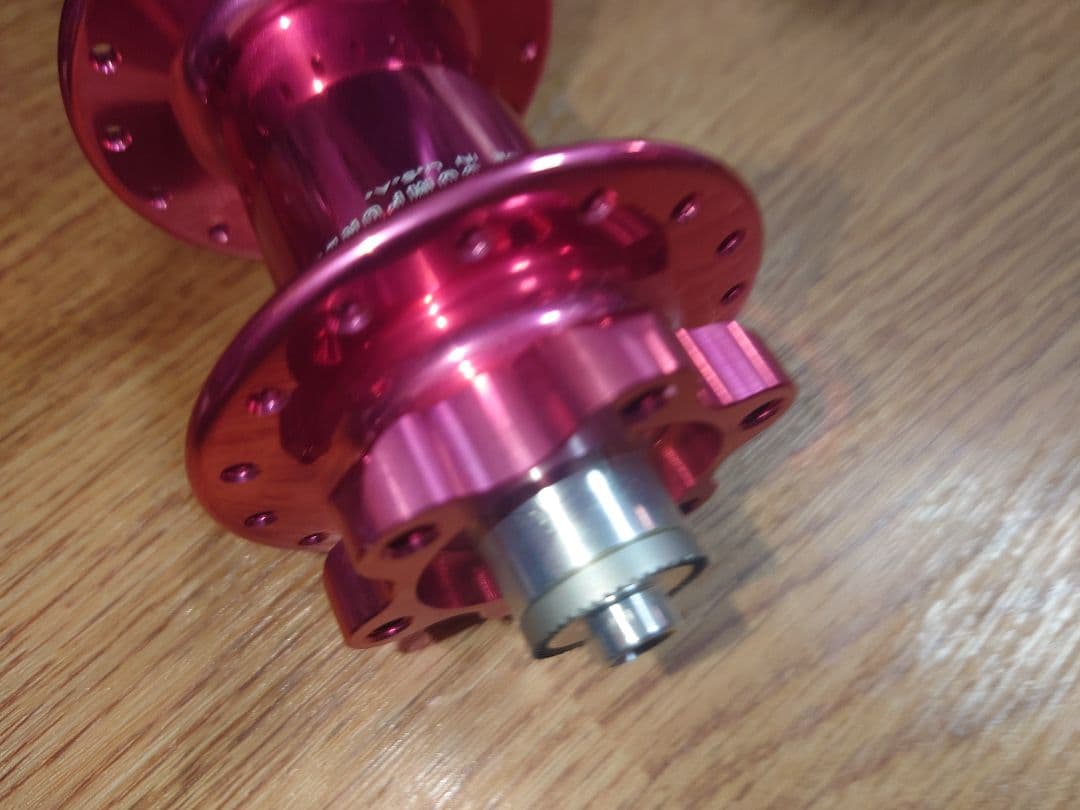 Chris King クリスキング フロントハブ ピンク 未使用品