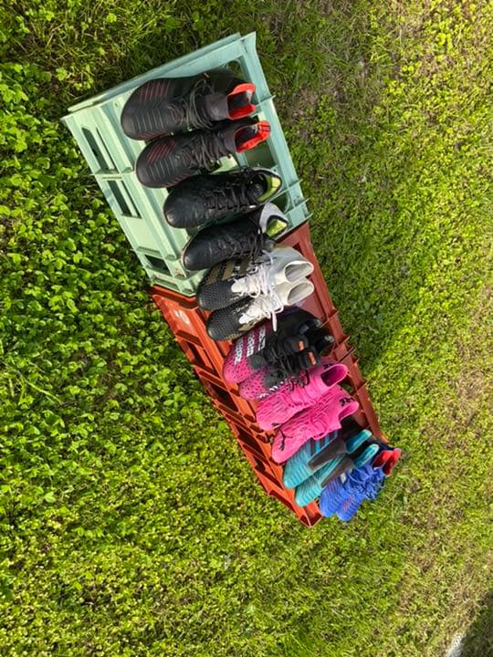 アディダス サッカー スパイク