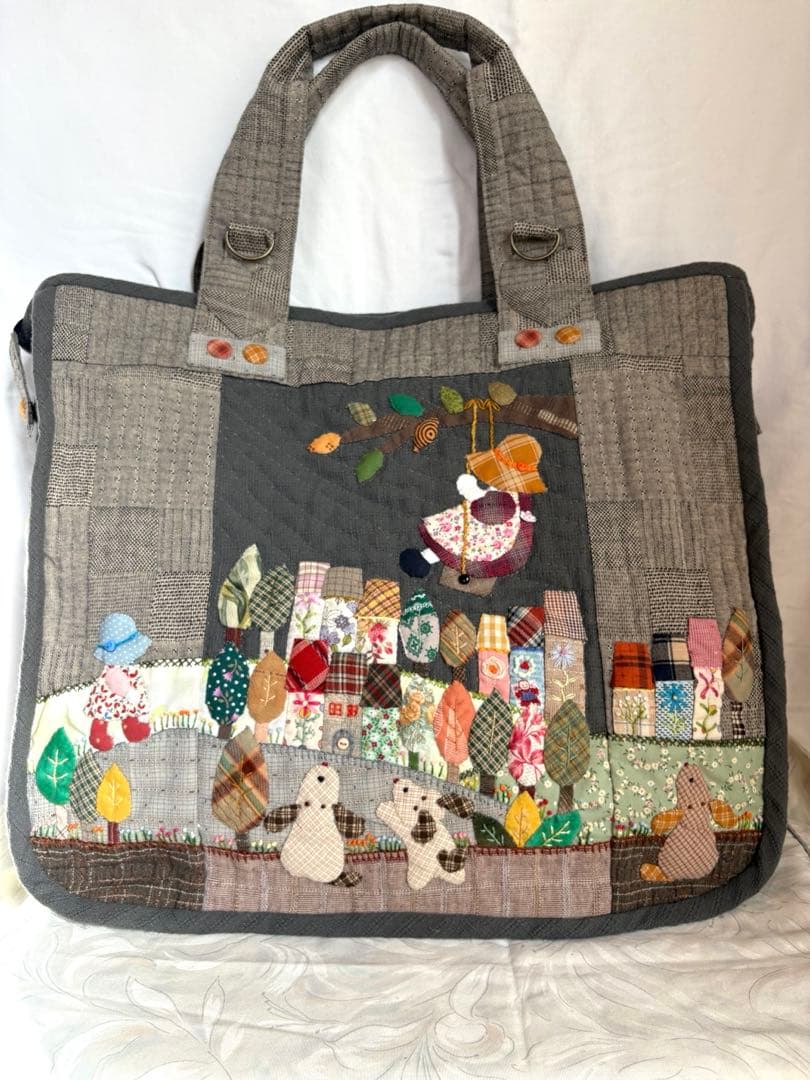 ハンドメイドパッチワーク　2way使い　大きめバック　ハウスと花とスー NO49