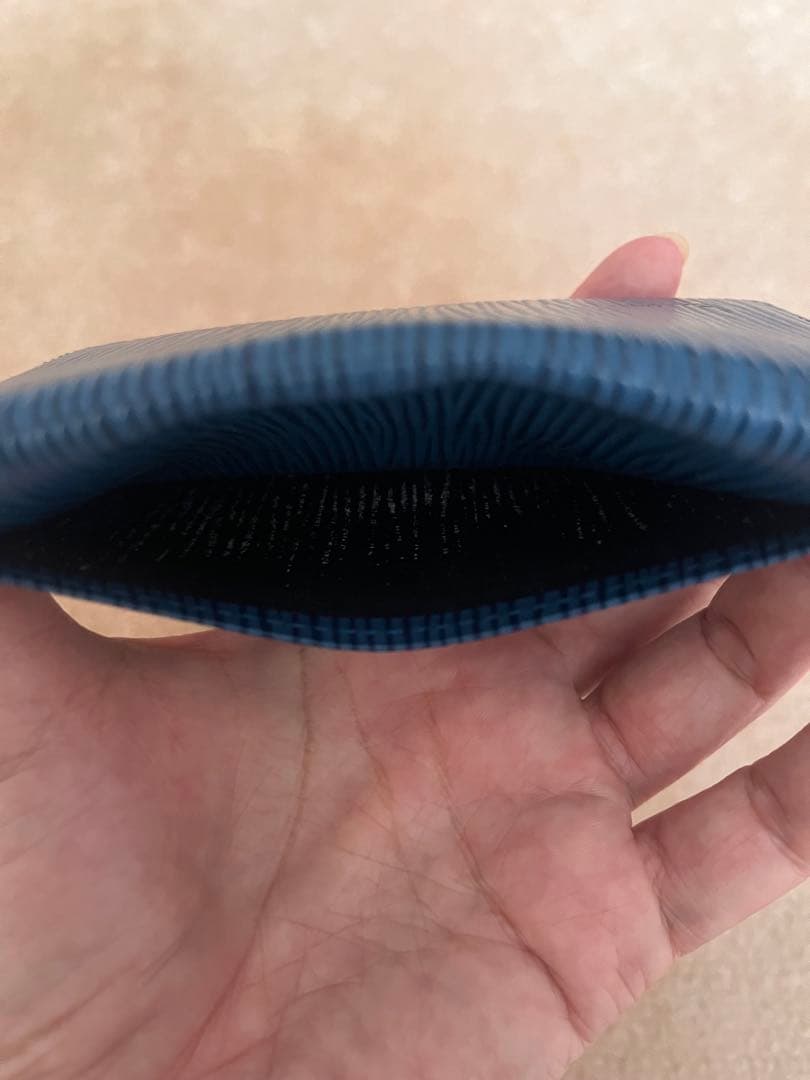 Louis Vuitton ネイビー名刺入れ エピ