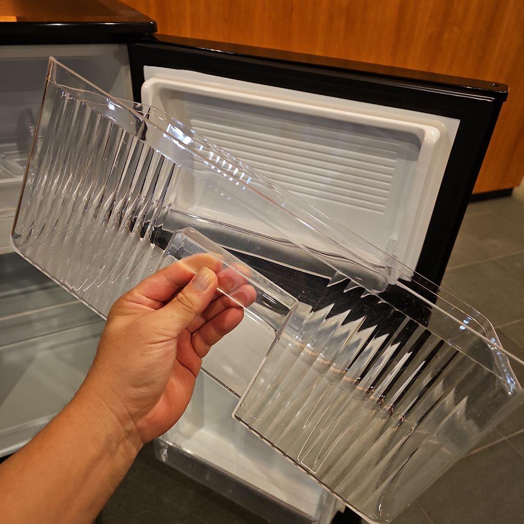 東京23区のみ送料無料！comfee 二段式冷蔵庫 黒