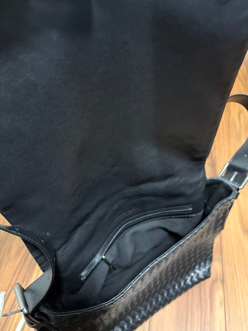 BOTTEGA VENETA ブラックショルダーバッグ