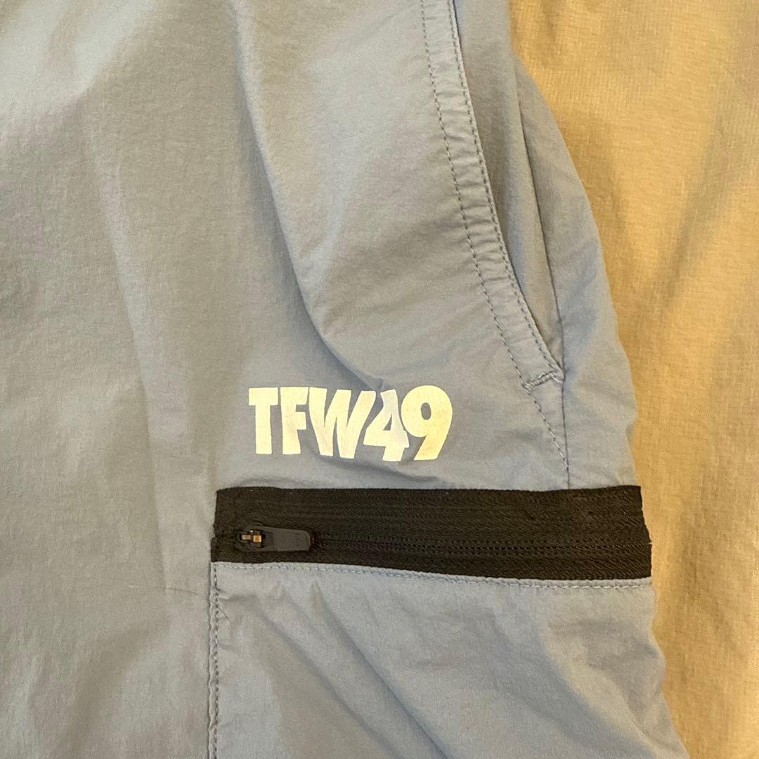 TFW49 ウィンドブレーカー　りんぱぱ