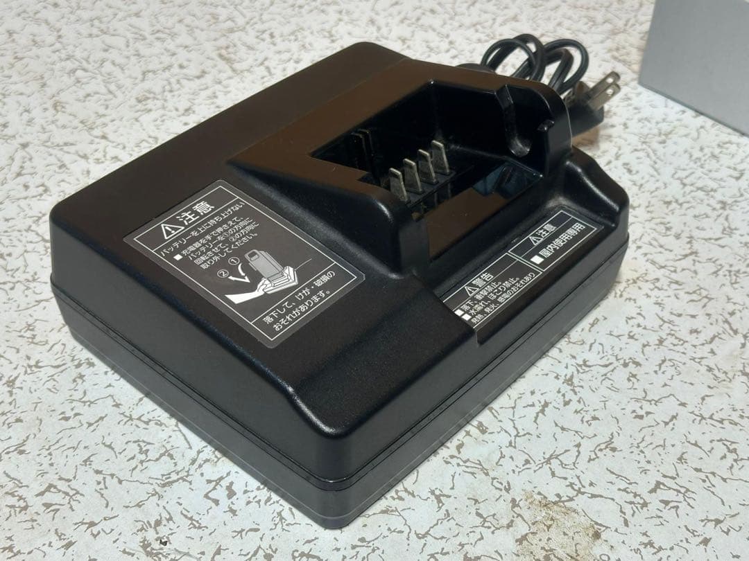 Panasonic 電動自転車用充電器 黒 NKJ073Z