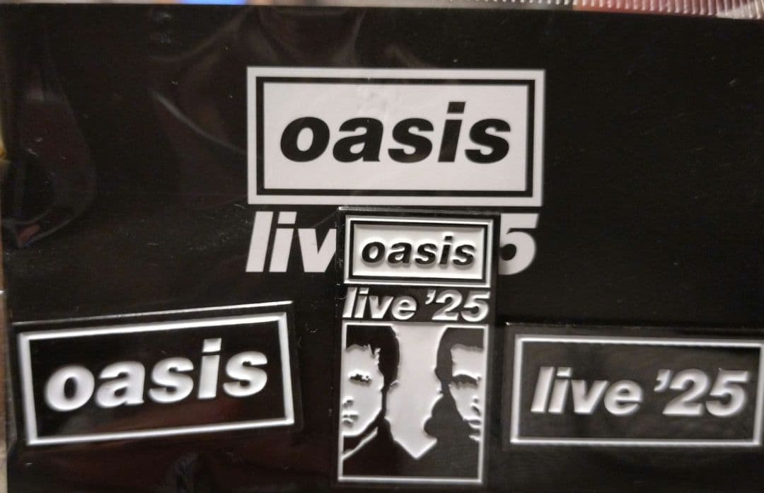 oasis live '25 限定ピンバッチセット