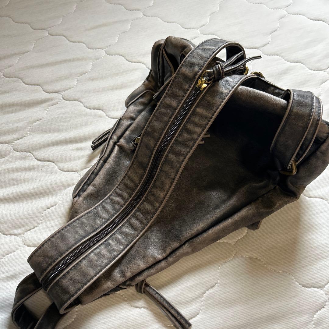 バッグ y2k faded leather shoulder bag back