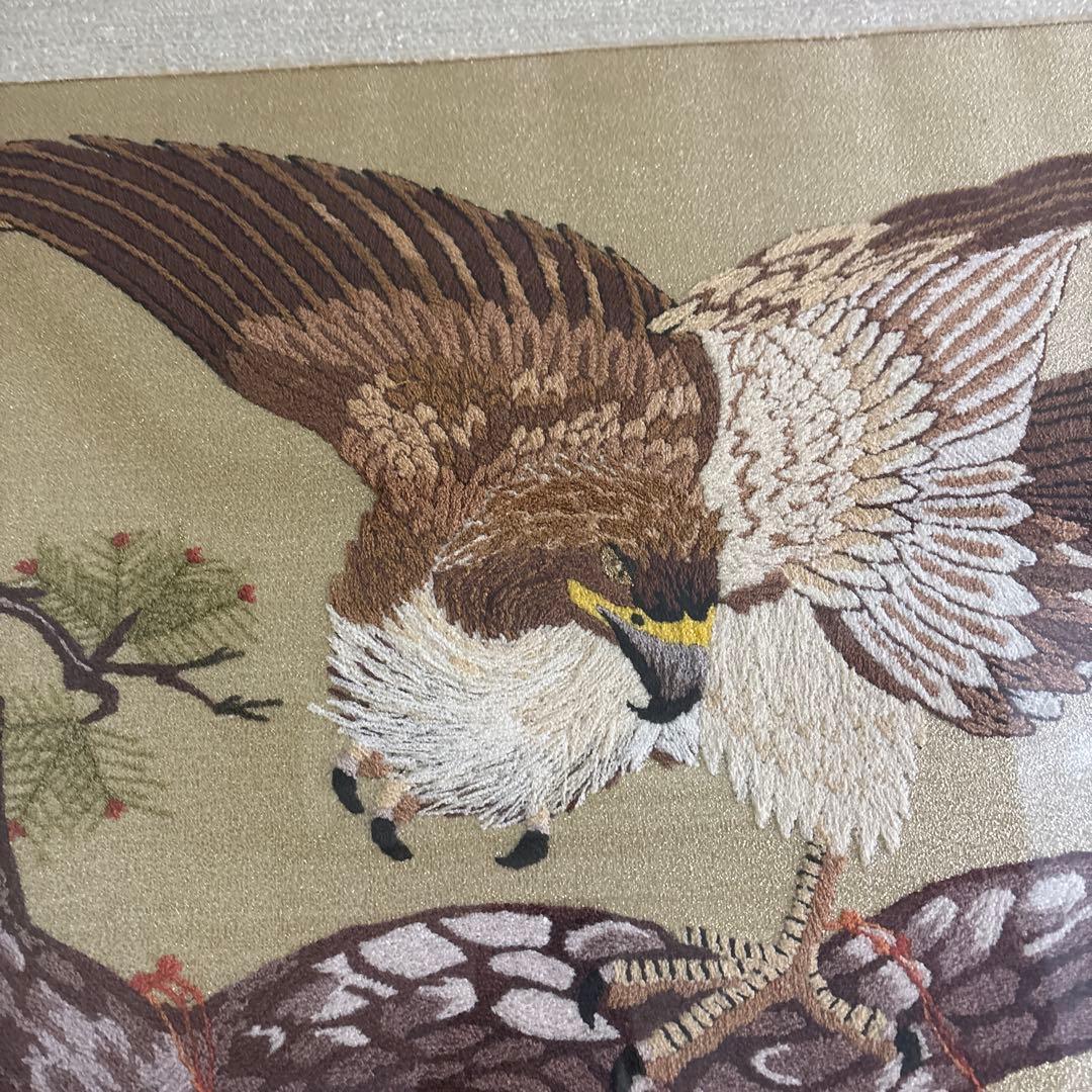 ③文化刺繍　鷹