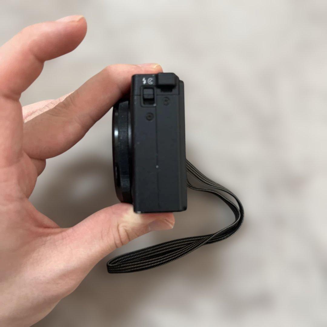 デジタルカメラ nikon coolpix p330