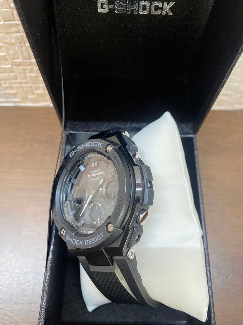 【極美品】CASIO G-SHOCK　GST-W100G-1BJF 電波ソーラー
