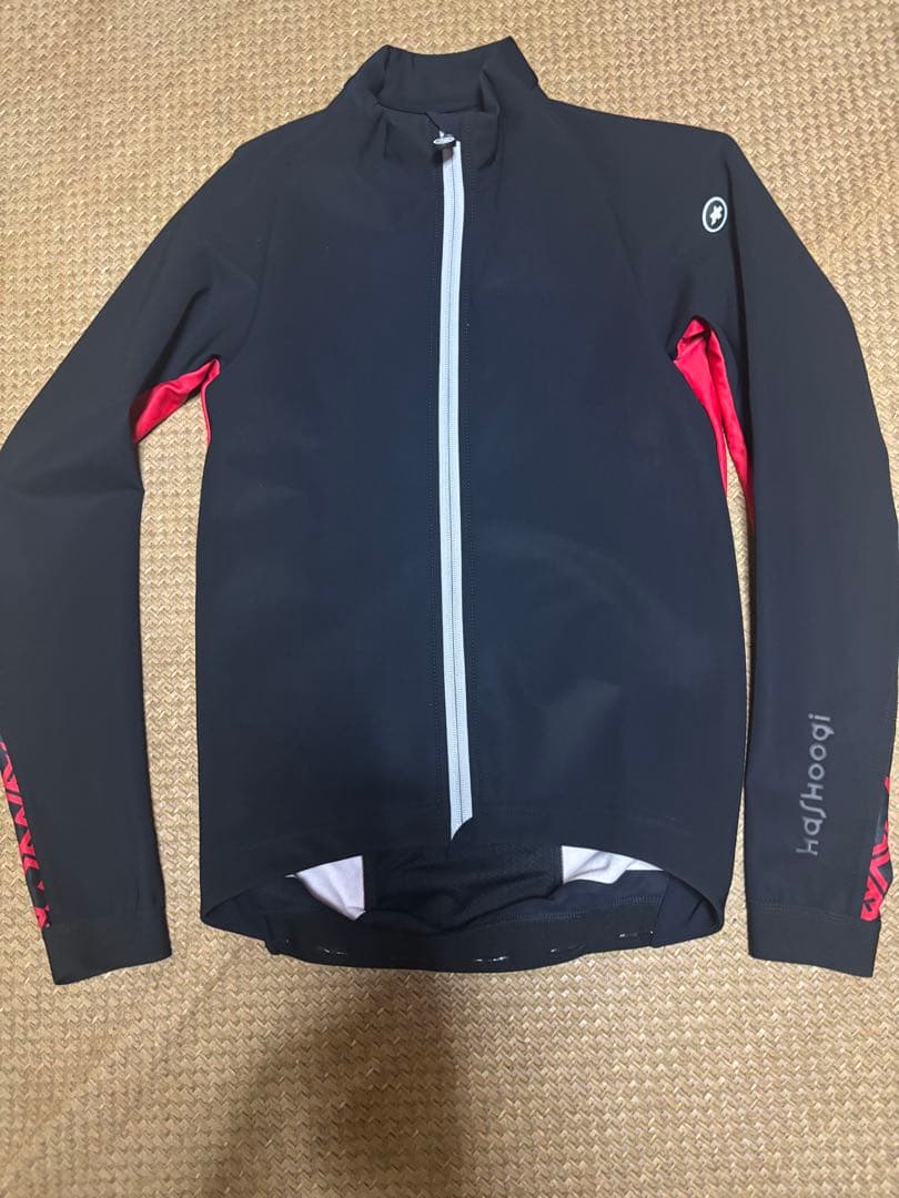 アソス　サイクルジャケット 黒/赤 フルジップ冬用