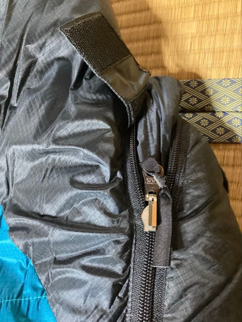 The North Face マミー型ダウン寝袋 青/黒　極寒地可能