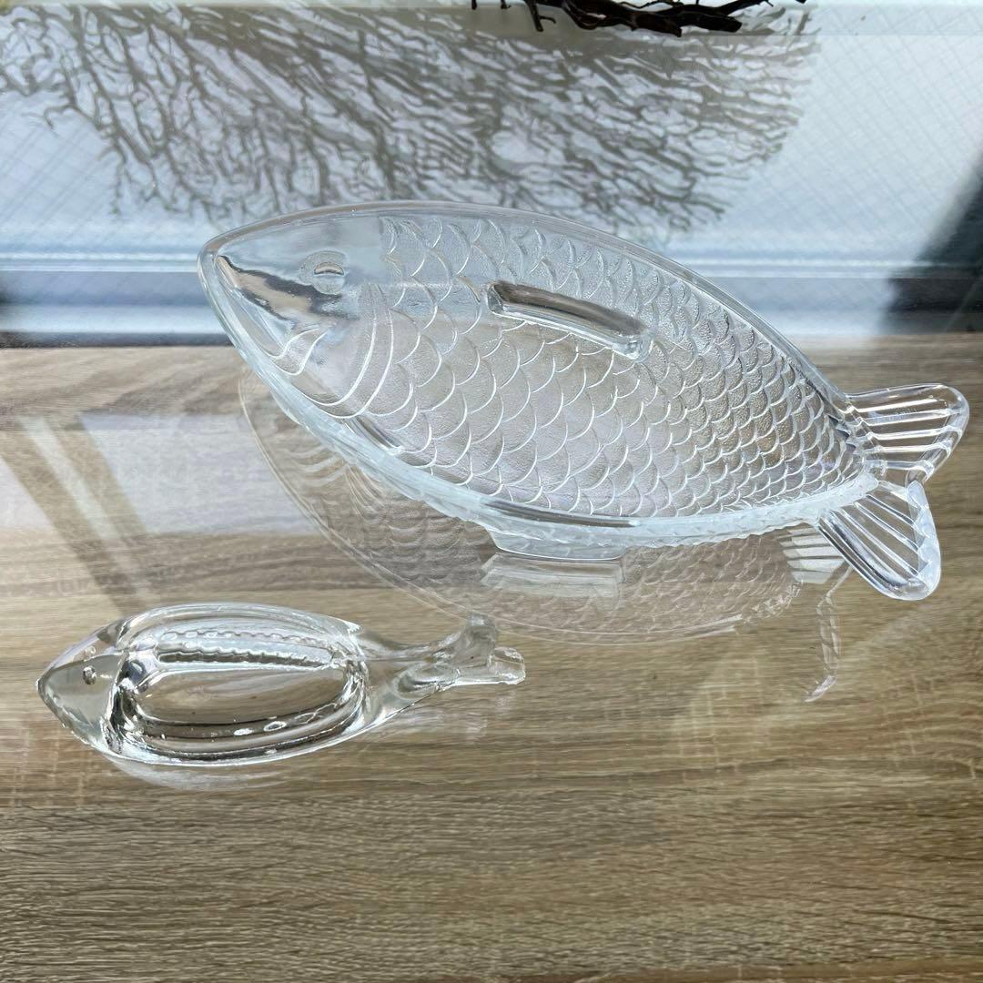 骨董　時代ガラス　珍品　魚型プレス　金平糖瓶？　文鎮？　用途不明　ウランガラス