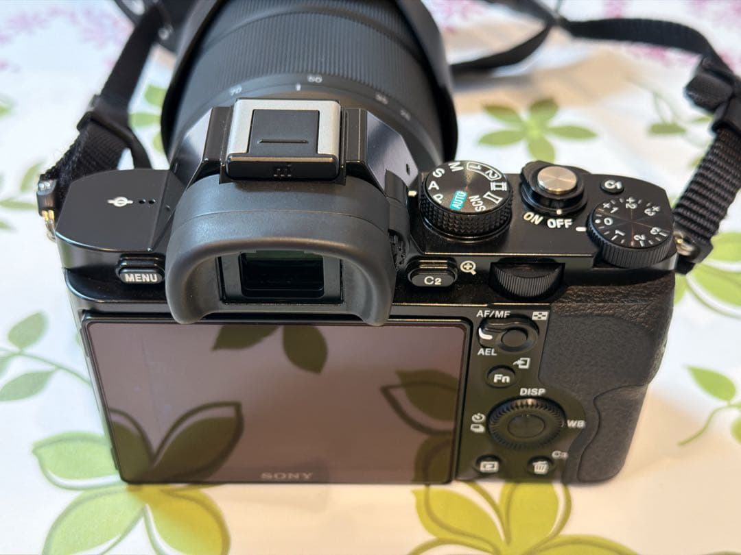 【美品】SONY α7 ILCE-7 ミラーレスカメラ 一眼 レンズキット
