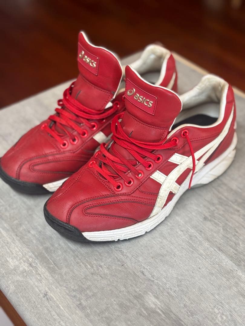 asics レッド トレーニングシューズ 27.5