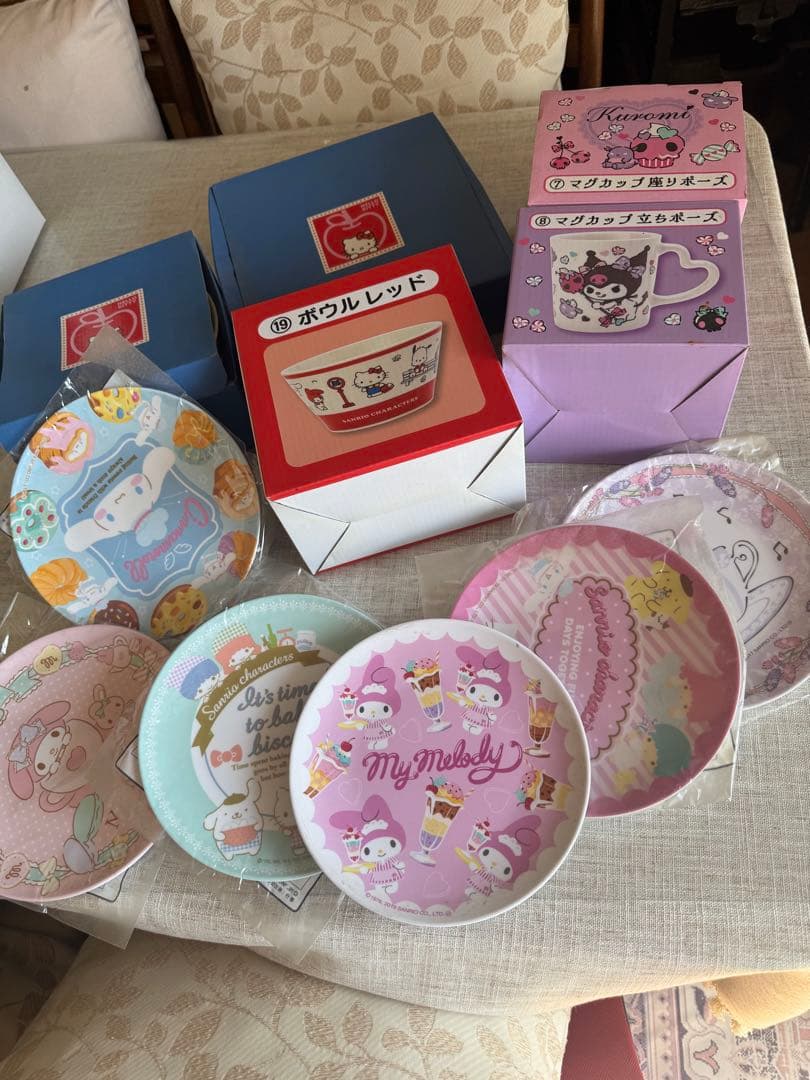 サンリオのキティちゃん食器セット陶器7 プラスチック皿6 株サンリオ