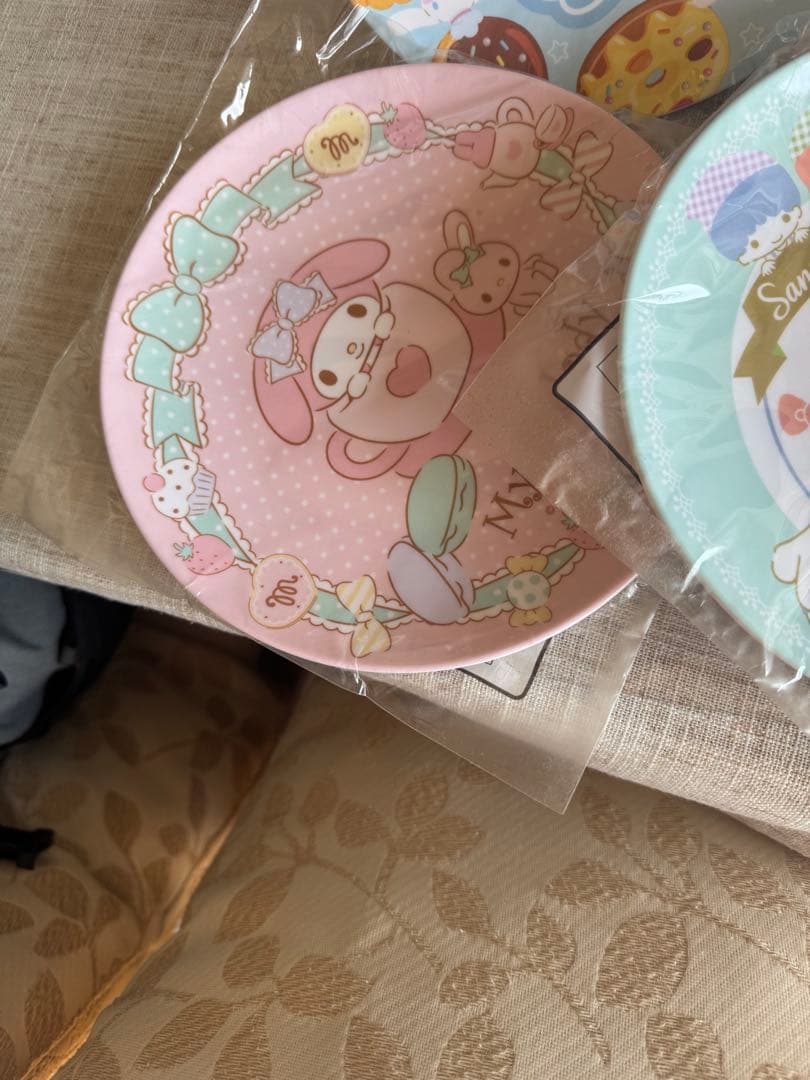 サンリオのキティちゃん食器セット陶器7 プラスチック皿6 株サンリオ