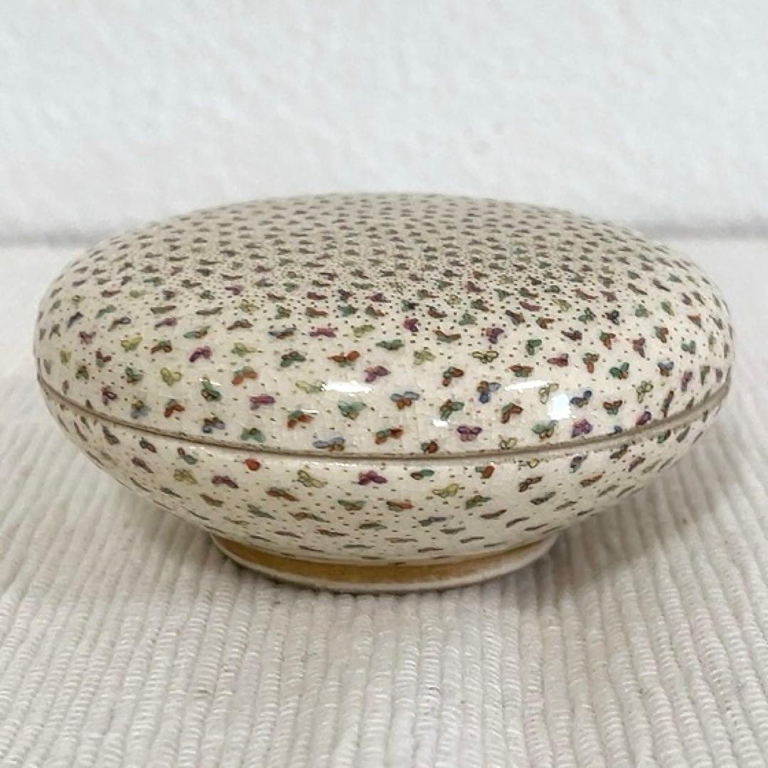 薩摩焼　白薩摩　香合　百蝶絵丸形　骨董　アンティーク　茶道具　インテリア　壽官銘