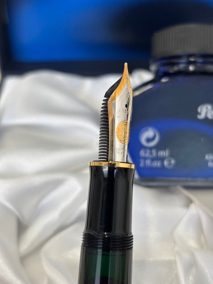 ペリカンスーベレーンM1000黒軸（F字）