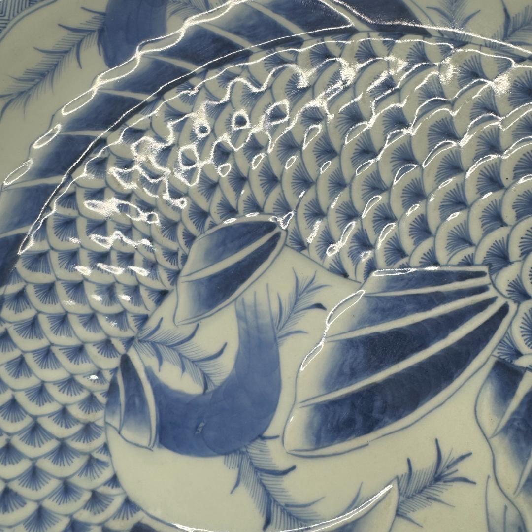 希少！伊万里焼　古伊万里　大明成化年製 銘　染付　飾皿　骨董品　魚文様