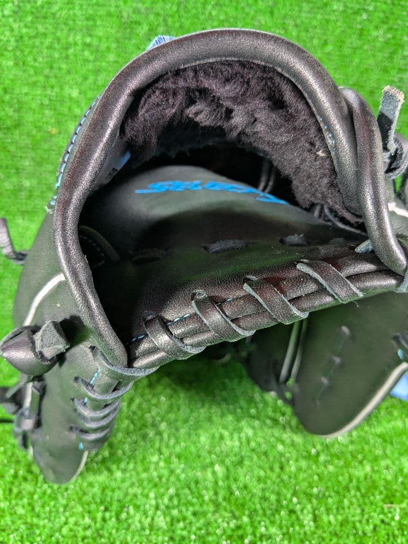 ミズノ　軟式　外野手　左投げ　西川龍馬モデル　ダイバーシティブルー