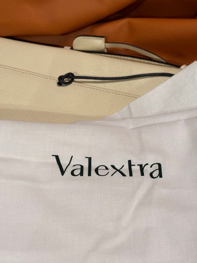 ヴァレクストラ バレクストラ Valextra ブリーフケース ホワイト