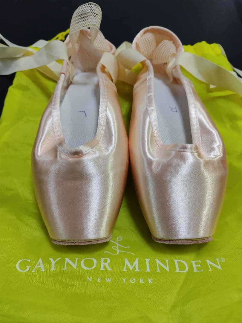 GAYNOR MINDEN トゥシューズ CL-8.5M3XDH　アメリカ製