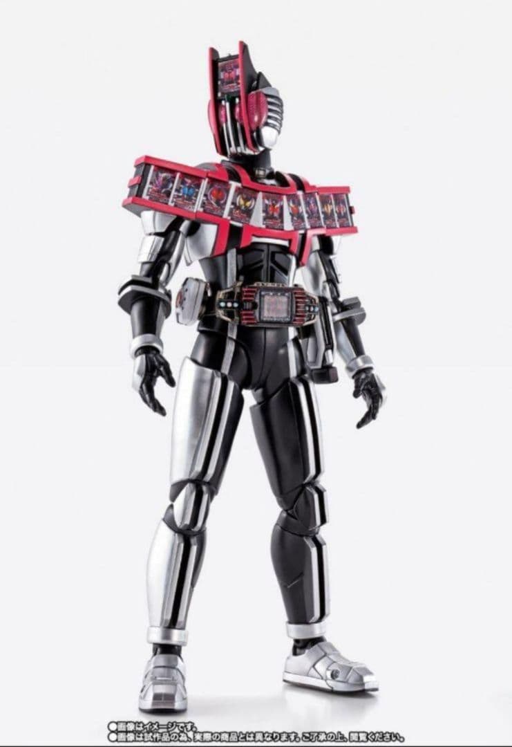S.H.Figuarts真骨彫製法 仮面ライダーディケイド コンプリートフォーム