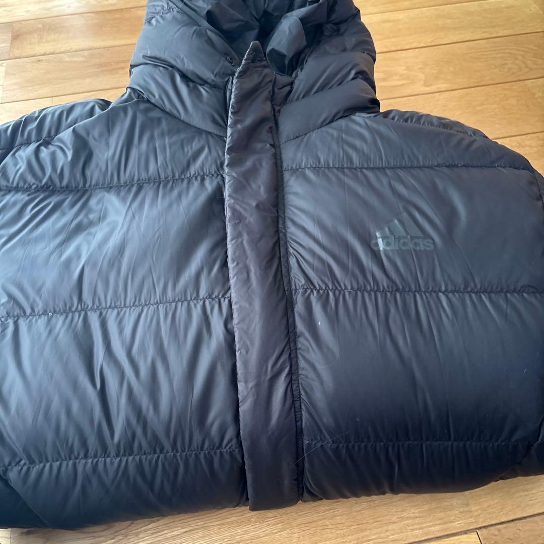 adidas ベンチコート　ダウン