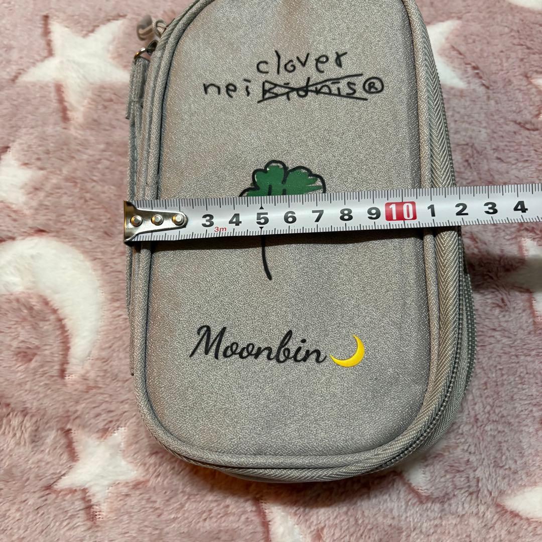 ムンビンクローバー電子機器収納バッグ