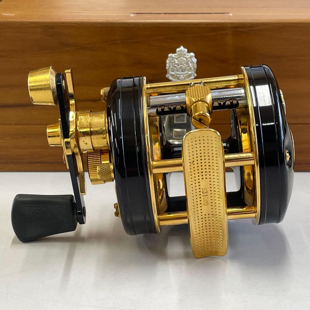 83年 ABU AMBASSADEUR 5600CDL #831000 NIB