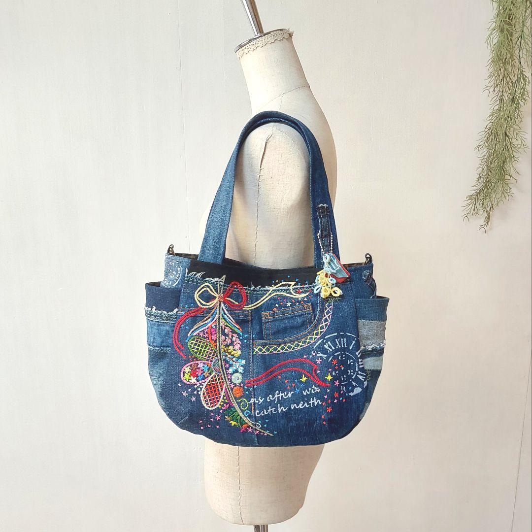 刺繍デニムバック　No.648　デニムリメイク　チューリップバック　丸いバック