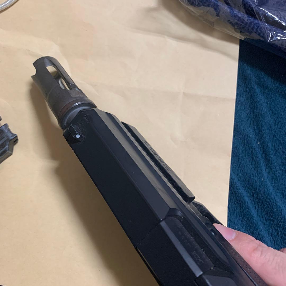 電動ハンドガン、マルイ、マガジン4つ