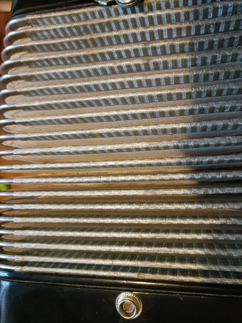 アコーディオン