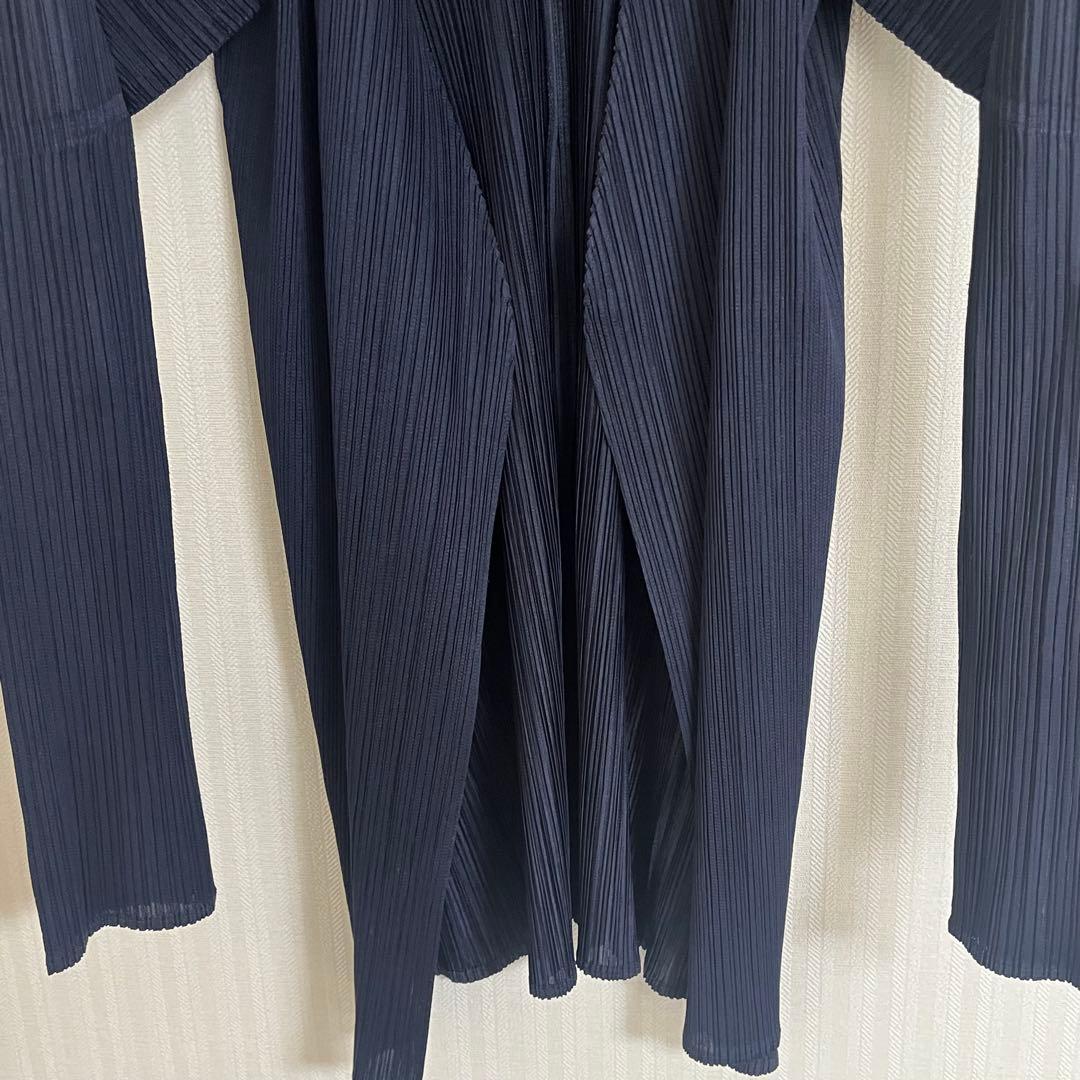 PLEATSPLEASE イッセイミヤケ　カーディガン　ネイビー　3
